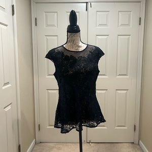 Black lace sleeveless blouse SIZE S